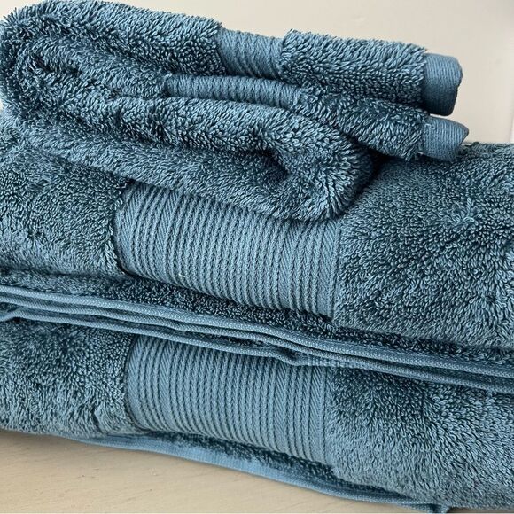 The Company Store
Legends Hotel Regal Ocean Blue Egyptian Cotton Bath
Towel Set - Picture 5 of 8